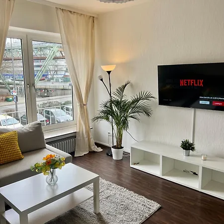 Apartment 5 Min A46 - Parkplatz,wifi,netflix,self Check-in